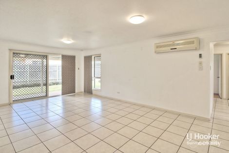 Property photo of 44 Pinedale Crescent Parkinson QLD 4115