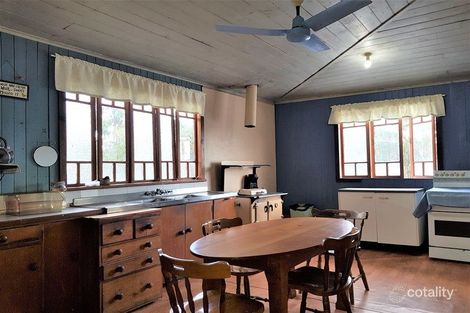 10 Nobes Lane, Upper Lockyer, QLD 4352