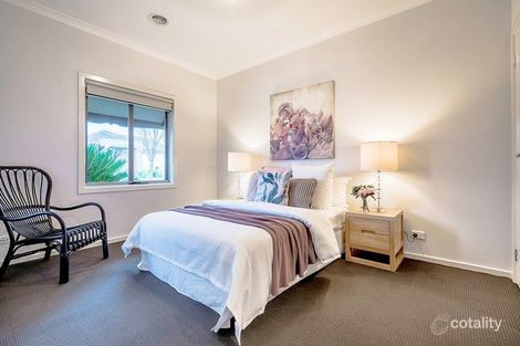 Property photo of 6 Flagstaff Loop Craigieburn VIC 3064