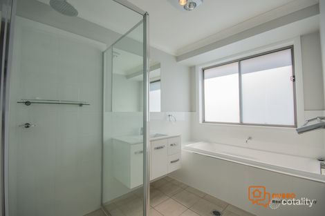 Property photo of 24 Argyle Avenue Dubbo NSW 2830