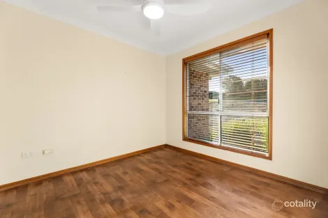 Property photo of 12 Merlin Court Preston QLD 4352
