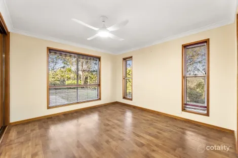 Property photo of 12 Merlin Court Preston QLD 4352