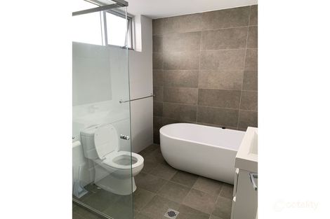 Property photo of 30/4-6 Browne Parade Warwick Farm NSW 2170