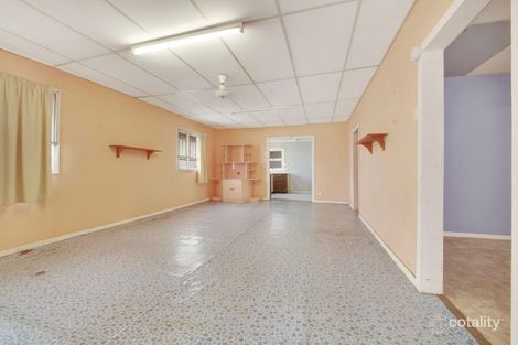 Property photo of 386 Quay Street Depot Hill QLD 4700