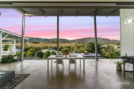 Property photo of 7 Bobbie Court Dayboro QLD 4521