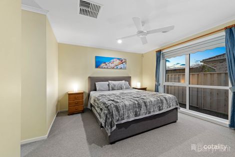Property photo of 27 Deakin Court Berwick VIC 3806