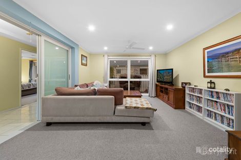 Property photo of 27 Deakin Court Berwick VIC 3806