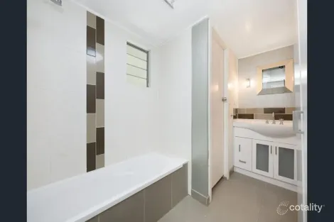 Property photo of 33 Norris Street Hermit Park QLD 4812