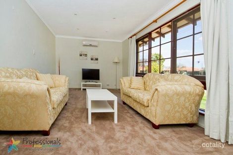 Property photo of 19 Mirrelia Way Riverton WA 6148