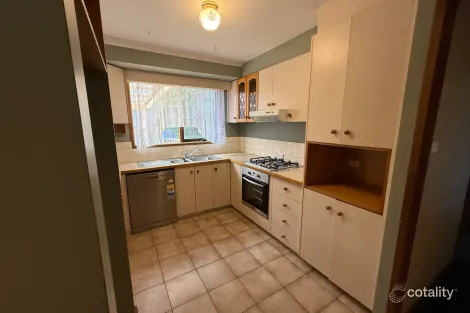 Property photo of 8 Frances Crescent Cranbourne North VIC 3977