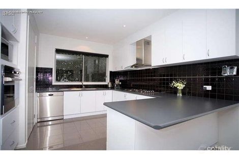 Property photo of 10 Katoomba Drive Mulgrave VIC 3170