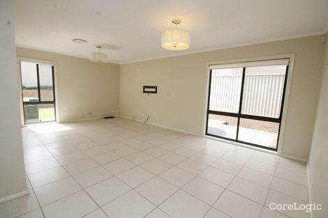 Property photo of 50 Thistle Circuit Green Valley NSW 2168