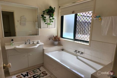Property photo of 12 Lakes Circuit Burleigh Waters QLD 4220