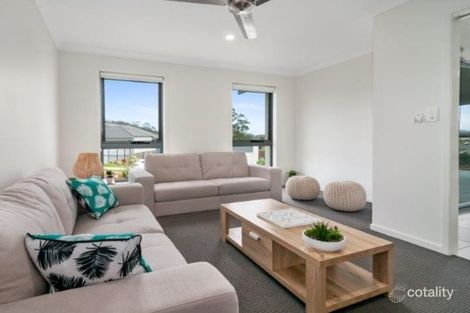 Property photo of 31 Flametree Circuit Arundel QLD 4214