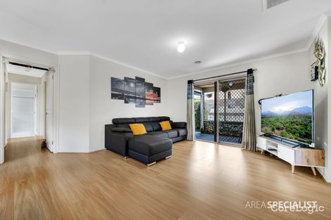 Property photo of 8 Fishburn Place Cranbourne West VIC 3977