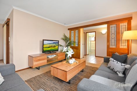 Property photo of 45 Nangiloc Crescent Werribee VIC 3030