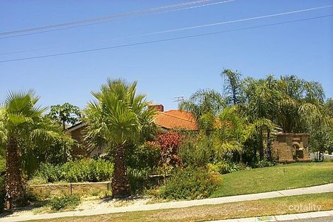 6 Campbell Dr, Hillarys, WA 6025