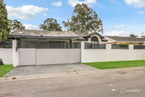 Property photo of 25 Wollaton Grove Oakhurst NSW 2761