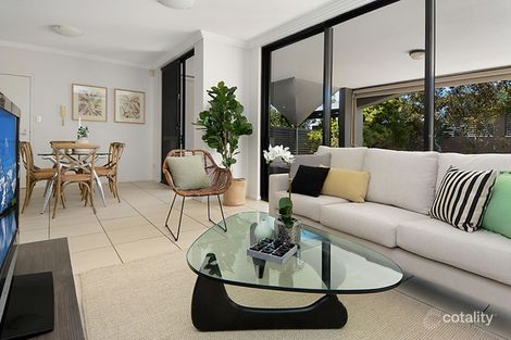 Property photo of 2/28 Stopford Street Wooloowin QLD 4030