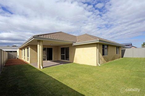 Property photo of 3 Lowell Terrace Piara Waters WA 6112