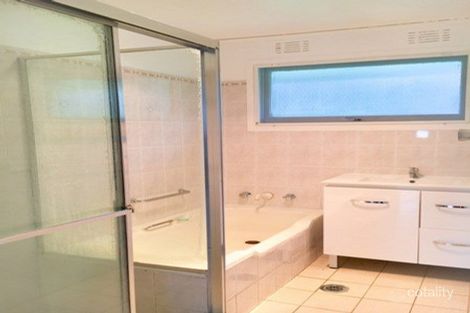 Property photo of 190 Warriewood Road Warriewood NSW 2102