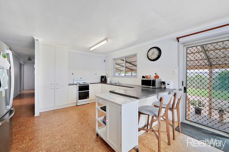 Property photo of 18 Sunset Drive Thabeban QLD 4670