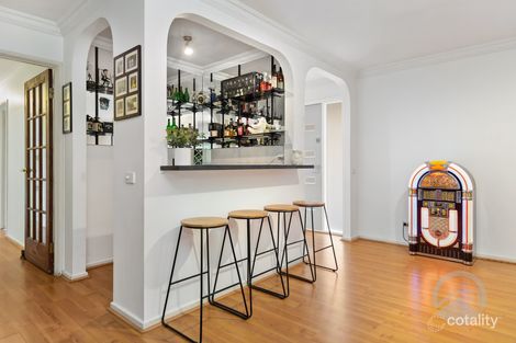 4 Lawless Dr, Cranbourne North, VIC 3977