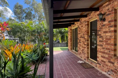 2/13 Eshelby Dr, Cannonvale, QLD 4802