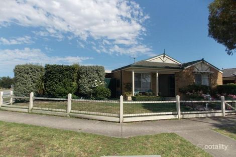 Property photo of 1 Stephellen Way Cranbourne West VIC 3977