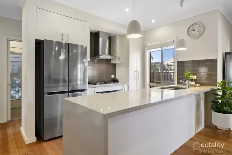 Property photo of 2/157 Rathcown Road Reservoir VIC 3073