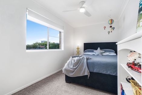 Property photo of 3/23 Halstead Street Coorparoo QLD 4151