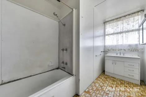 Property photo of 3 Howqua Court Corio VIC 3214