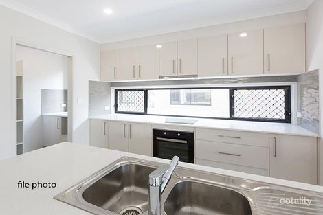 Property photo of 2 Flinders Circuit Fitzgibbon QLD 4018