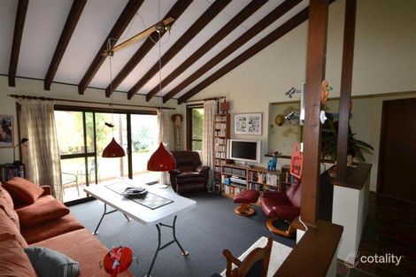 Property photo of 6 Melaleuca Place Bomaderry NSW 2541