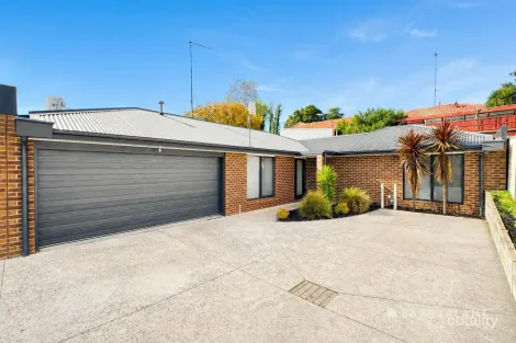 Property photo of 2/14 Amaroo Way Newborough VIC 3825