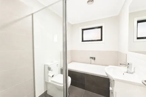 Property photo of 2/14 Amaroo Way Newborough VIC 3825