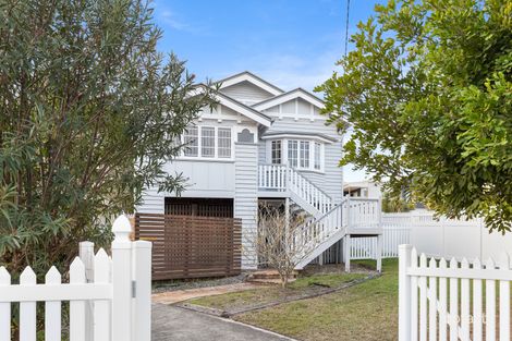 33 Leiper St, Stafford, QLD 4053