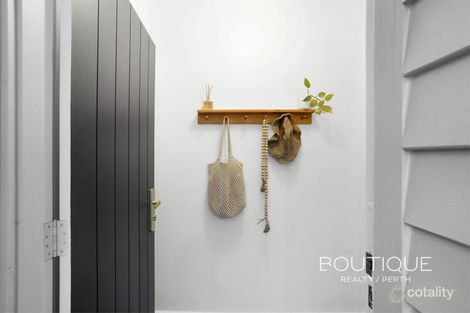 Property photo of 15 Windsor Place Kallaroo WA 6025