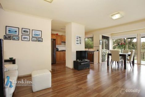 Property photo of 19 Menzies Crescent Ringwood North VIC 3134