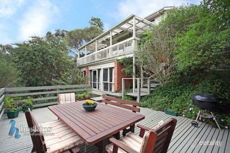 Property photo of 19 Menzies Crescent Ringwood North VIC 3134