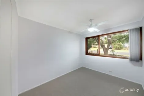 Property photo of 1 Wegg Place Ambarvale NSW 2560