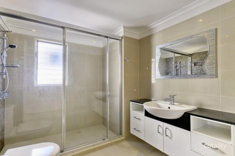 Property photo of 4/8 Underhill Avenue Indooroopilly QLD 4068