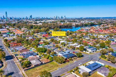 Property photo of 121 Bamboo Avenue Benowa QLD 4217
