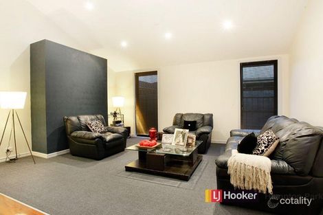 Property photo of 40 Glenbrook Crescent Lynbrook VIC 3975