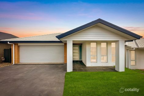 Property photo of 17 Melton Circuit Gregory Hills NSW 2557