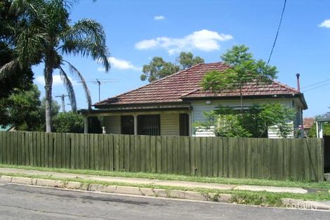 8 Berwick St, Guildford, NSW 2161