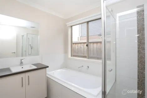 Property photo of 5 Apele Place Mernda VIC 3754