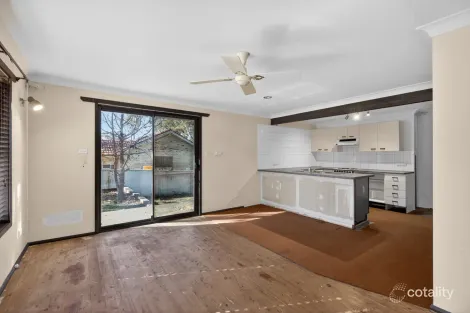 Property photo of 17 Amanda Place Ingleburn NSW 2565
