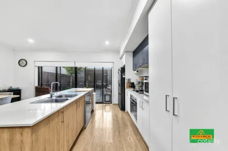 Property photo of 4 Cherry Tree Lane Clyde VIC 3978