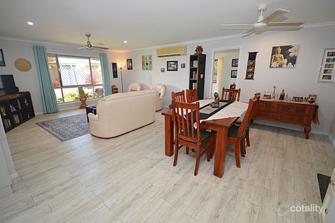 Property photo of 21 Wattlebird Lane Eli Waters QLD 4655